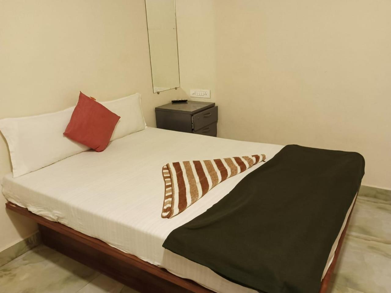 New Hotel Tara By Glitz Hotels Мумбаї Екстер'єр фото